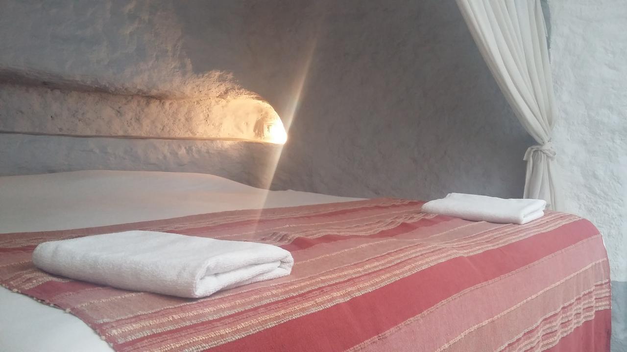 Cueva Las Yeseras Baza Eksteriør billede
